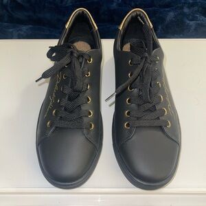 Dolce & Gabbana Black Leather Portofino Low Top Sneakers